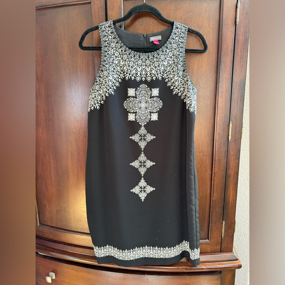 Vince Camuto Black Shift dress